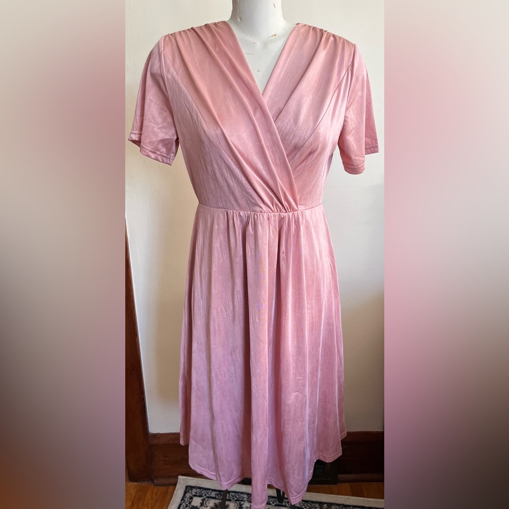 NWT - Ouges Pretty Pink Dress - Size Large